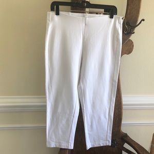 J.Jill PURE JILL Slim Leg Crops White crop pants in Size small